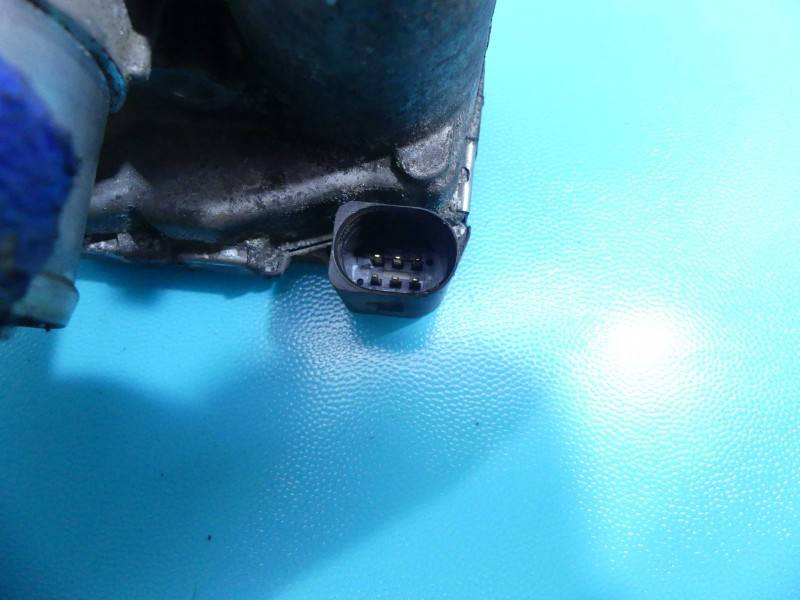 Дросельна заслінка Nissan X-trail 0281002681 — фото деталі 3