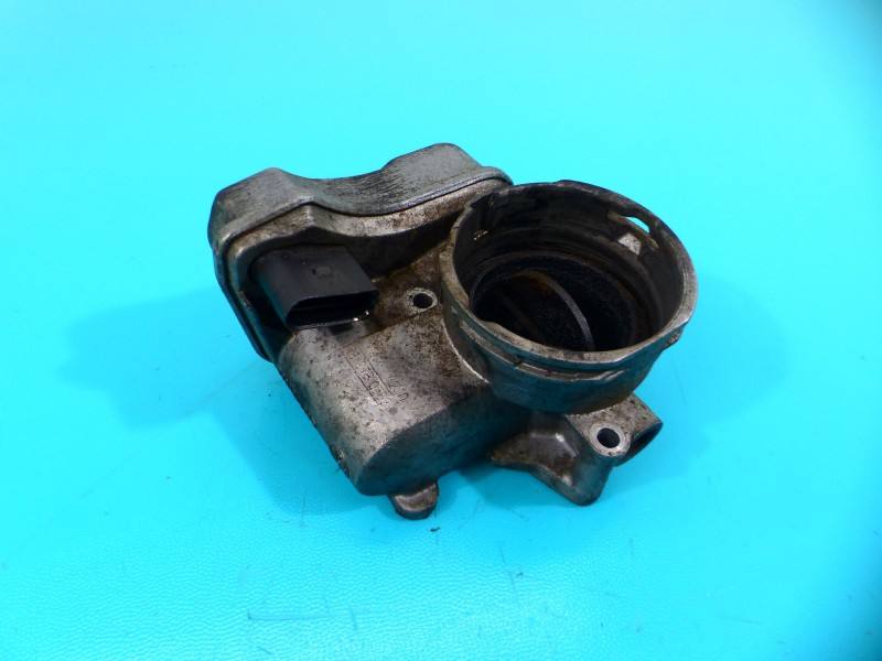 Дросельна заслінка Volkswagen Passat B6 03G128063E