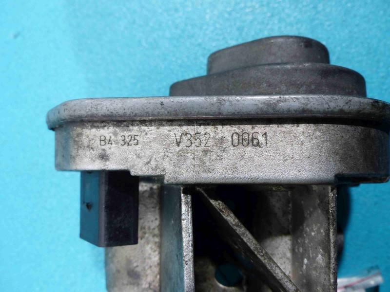 Дросельна заслінка Volkswagen Touareg 07Z128069A — фото деталі 6