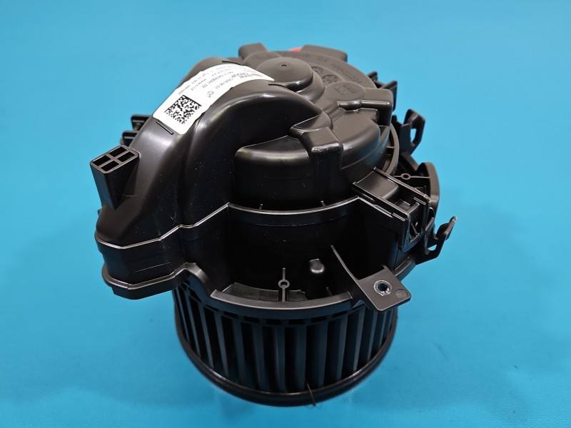 Моторчик вентилятор печки BMW IX1 U11 64115A06B91