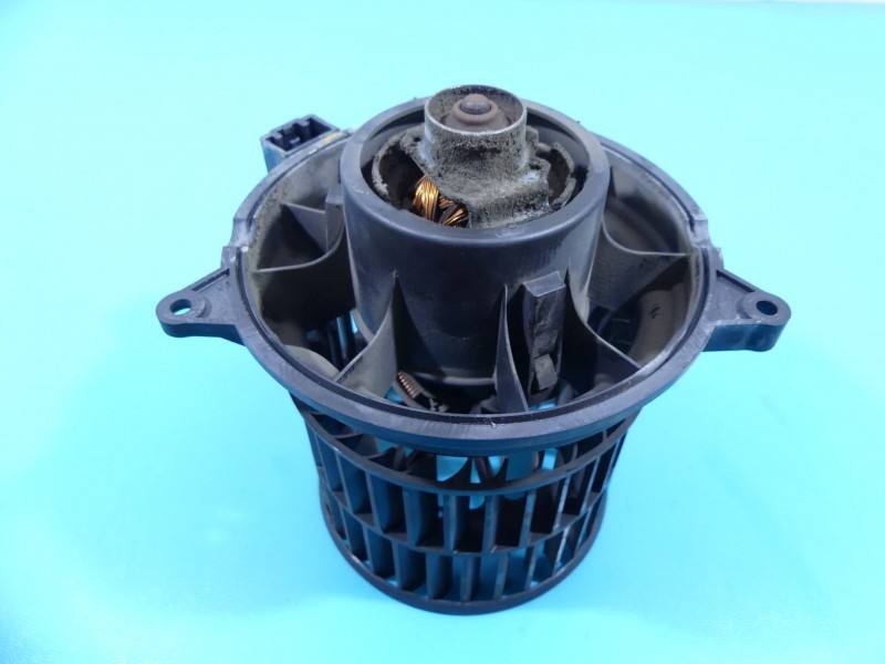 Моторчик вентилятор печки Ford Fiesta 1736005401