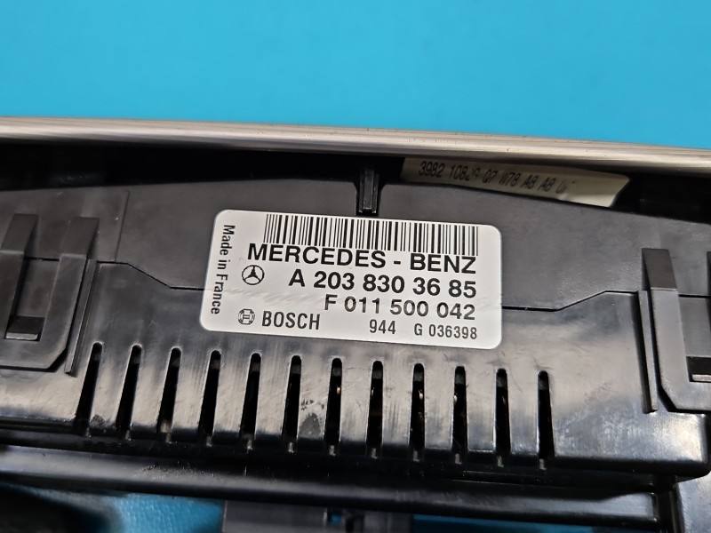 Блок керування пічкою клімат Mercedes C W203 A2038303685 — фото деталі 6