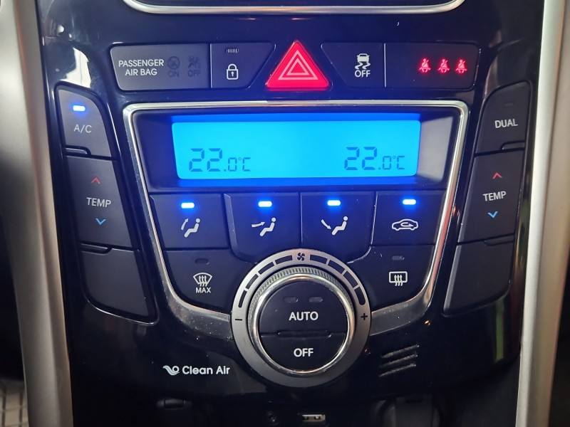 Блок керування пічкою клімат Hyundai I30 97250-A6521