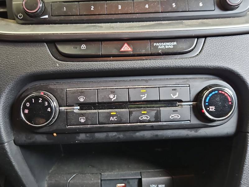 Блок керування пічкою клімат Kia Ceed 97250-J7020