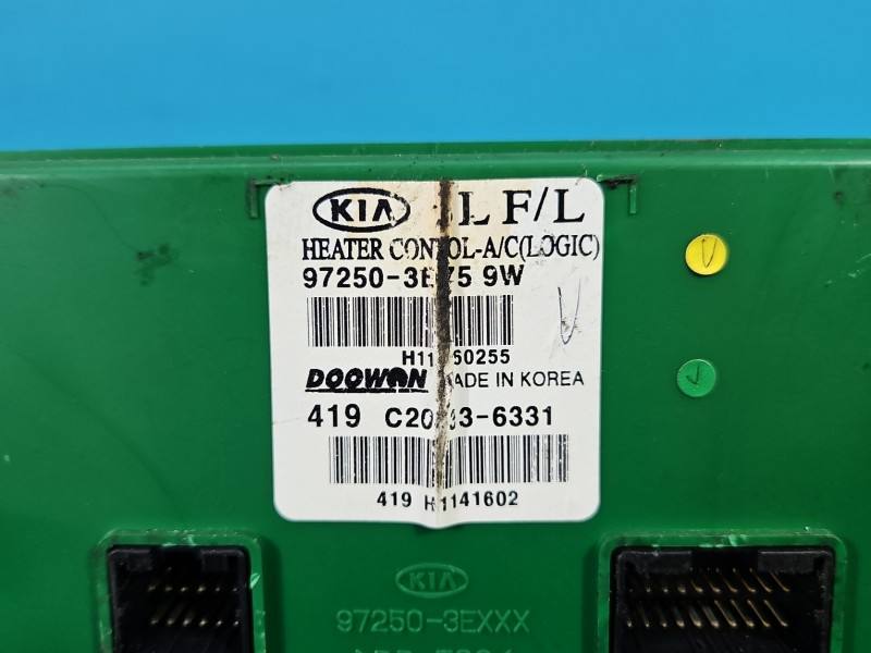 Блок керування пічкою клімат Kia Sorento 97250-3E759 — фото деталі 7