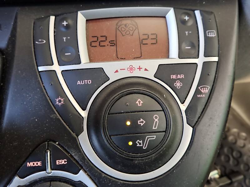 Блок керування пічкою клімат Citroen C8 14011592ZD