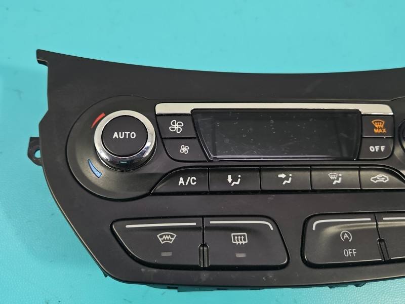 Блок керування пічкою клімат Ford C-Max AM5T18C612BJ — фото деталі 4