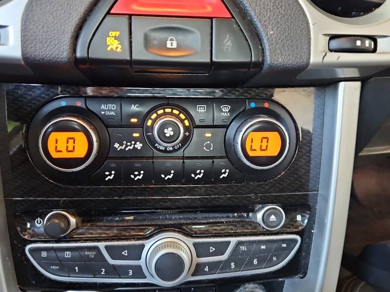 Блок керування пічкою клімат Renault Koleos 275108933R