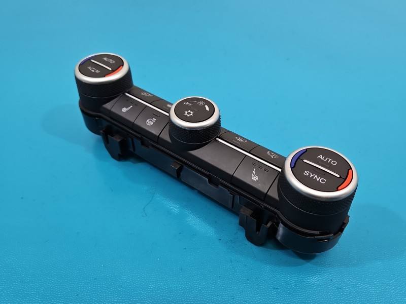 Блок керування пічкою клімат Alfa romeo Stelvio 01561303480