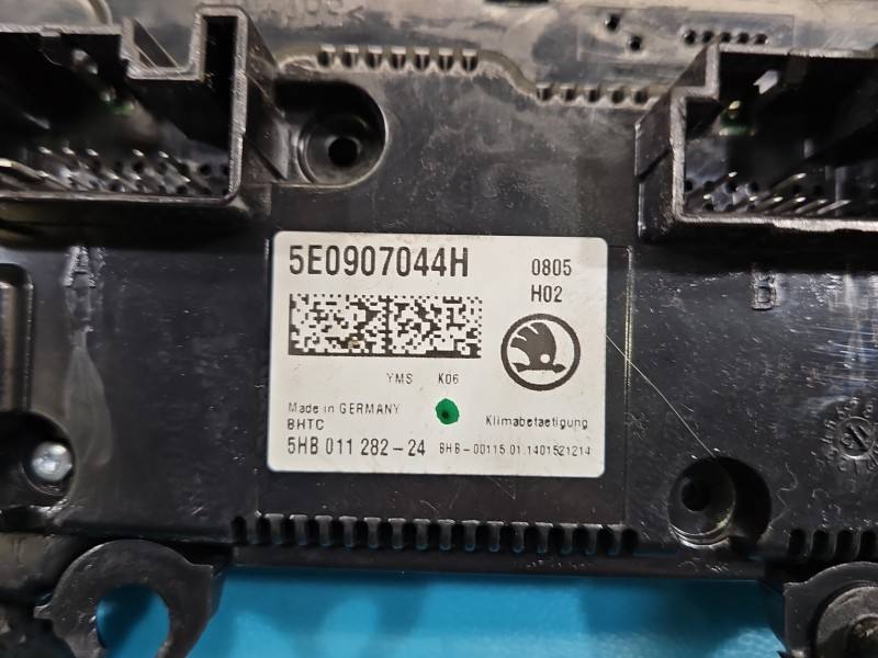 Блок керування пічкою клімат Skoda Octavia 3 5E0907044H — фото деталі 7