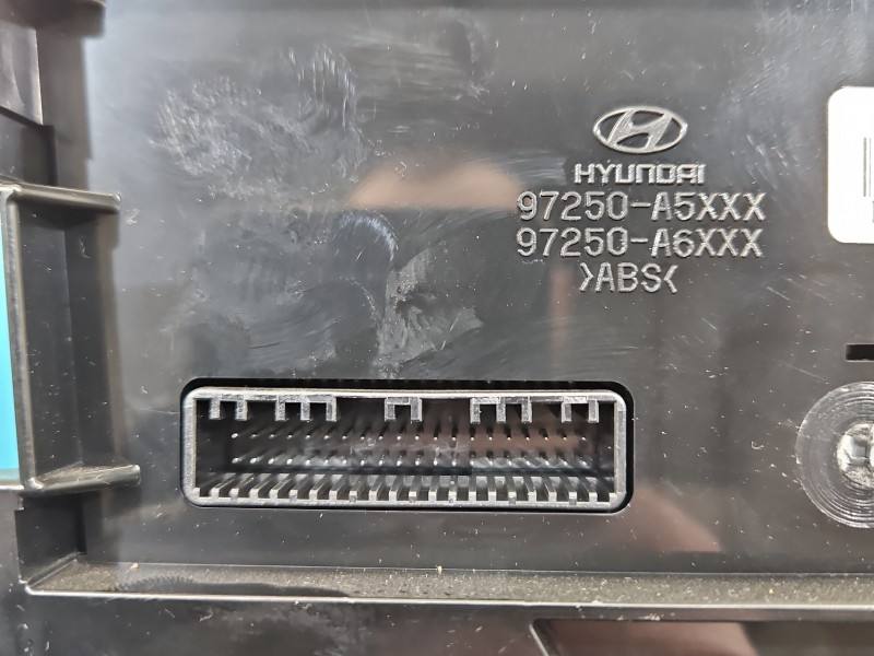 Блок керування пічкою клімат Hyundai I30 97250-A6501 — фото деталі 7