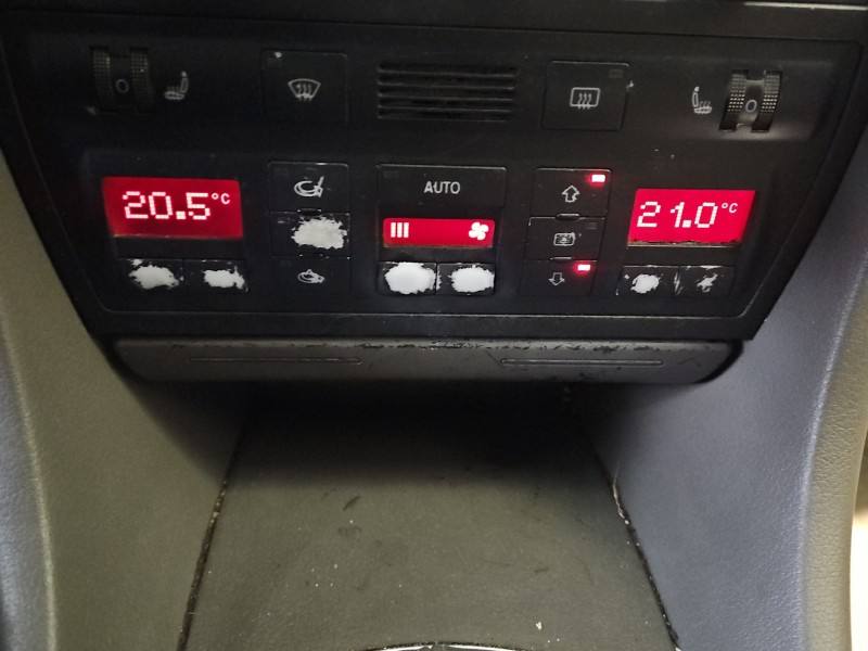Блок керування пічкою клімат Audi A6 C5 4B0820043AB