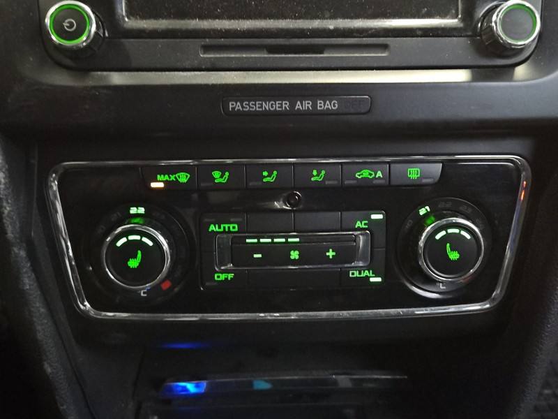 Блок керування пічкою клімат Skoda Superb 2 3T0907044AL