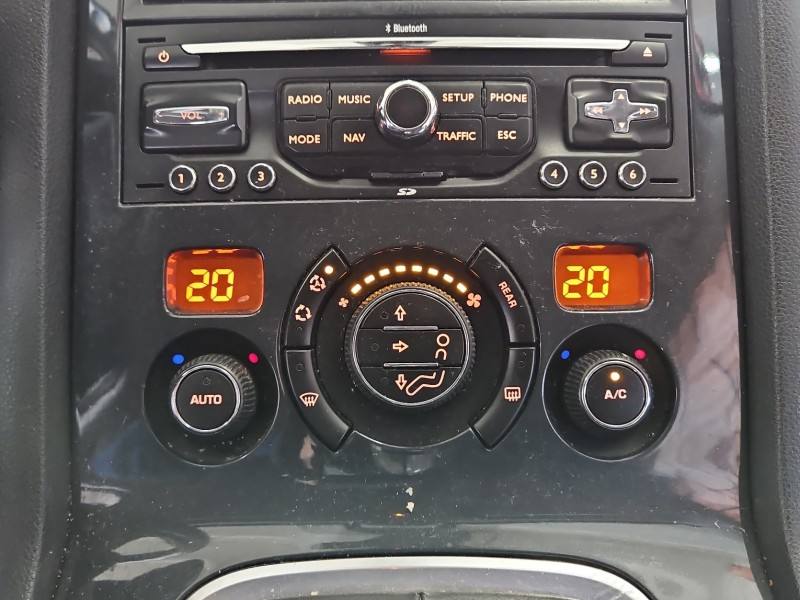 Блок керування пічкою клімат Peugeot 5008 96738323XT