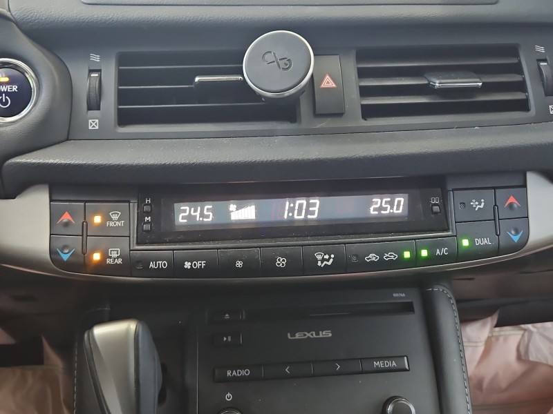 Блок керування пічкою клімат Lexus CT 55900-76100