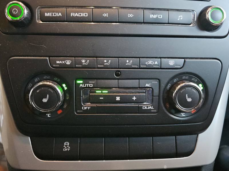 Блок керування пічкою клімат Skoda Yeti 3T0907044BL