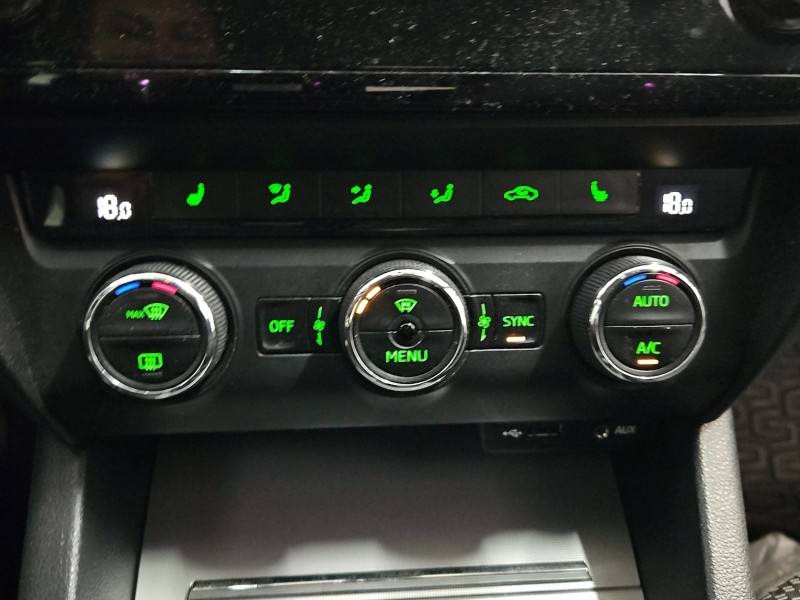 Блок керування пічкою клімат Skoda Octavia 3 5E0907044AG