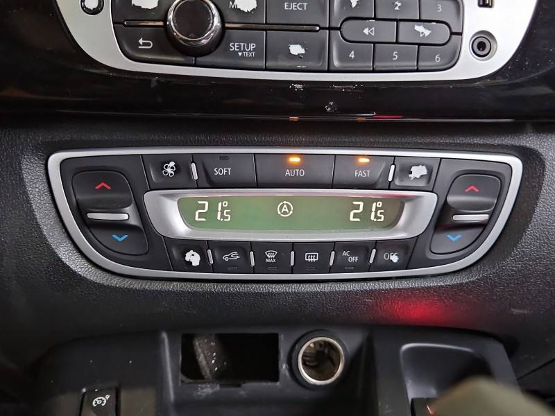 Блок керування пічкою клімат Renault Scenic 3 275109409R