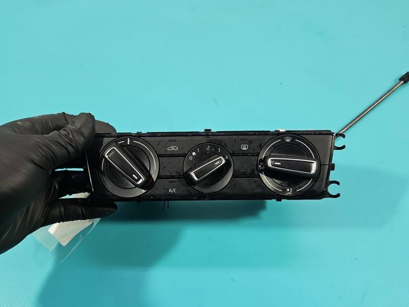 Блок керування пічкою клімат Seat Ibiza 6F1820045K — фото деталі 3