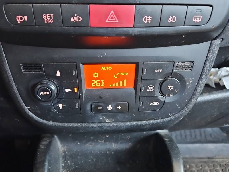 Блок керування пічкою клімат Fiat Doblo 735498549