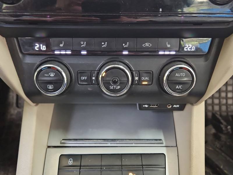 Блок керування пічкою клімат Skoda Octavia 3 5E0907044F