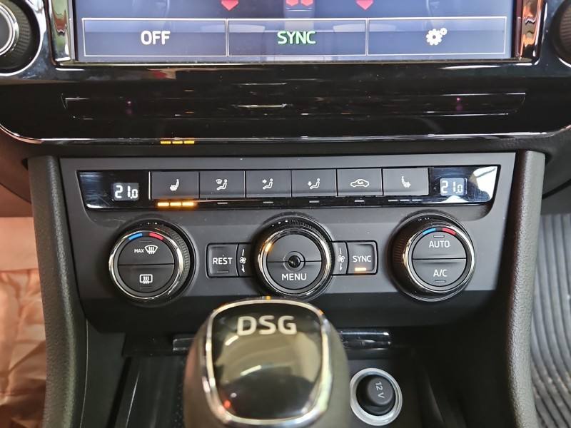 Блок керування пічкою клімат Skoda Superb 3 3V0907044BM
