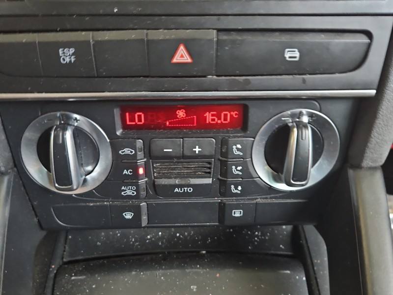 Блок керування пічкою клімат Audi A3 8P 8P0820043BG