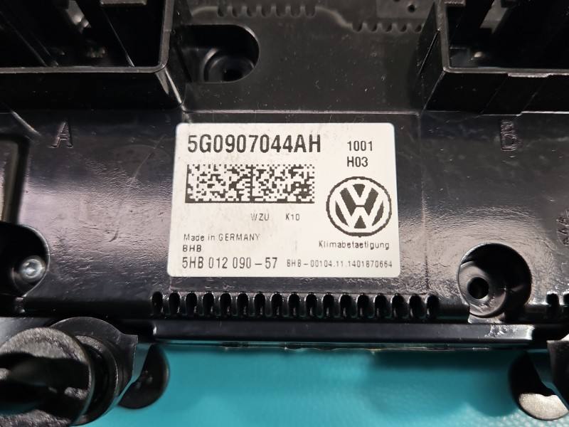 Блок керування пічкою клімат Volkswagen Passat B8 5G0907044AH — фото деталі 5