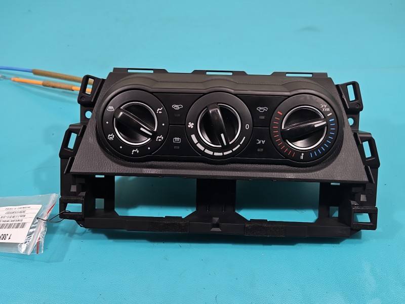 Блок керування пічкою клімат Mazda 3 CBJS8
