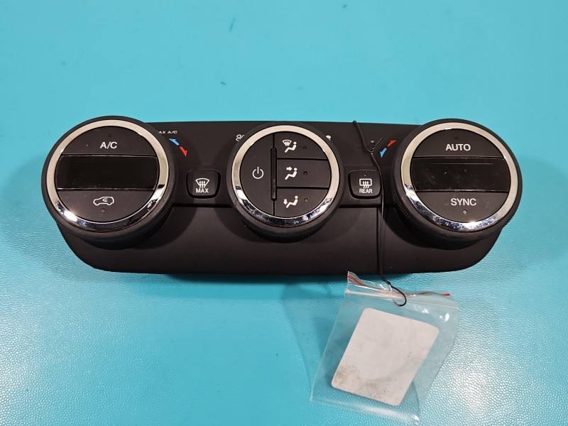 Блок керування пічкою клімат Jeep Renegade 07356377170