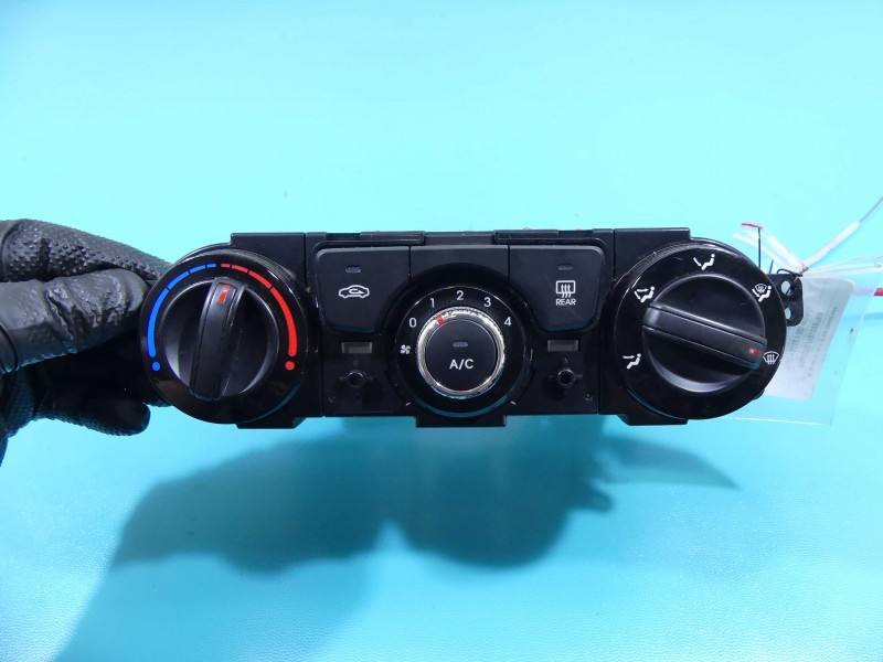 Блок керування пічкою клімат Hyundai I20 97250-1J540 — фото деталі 2