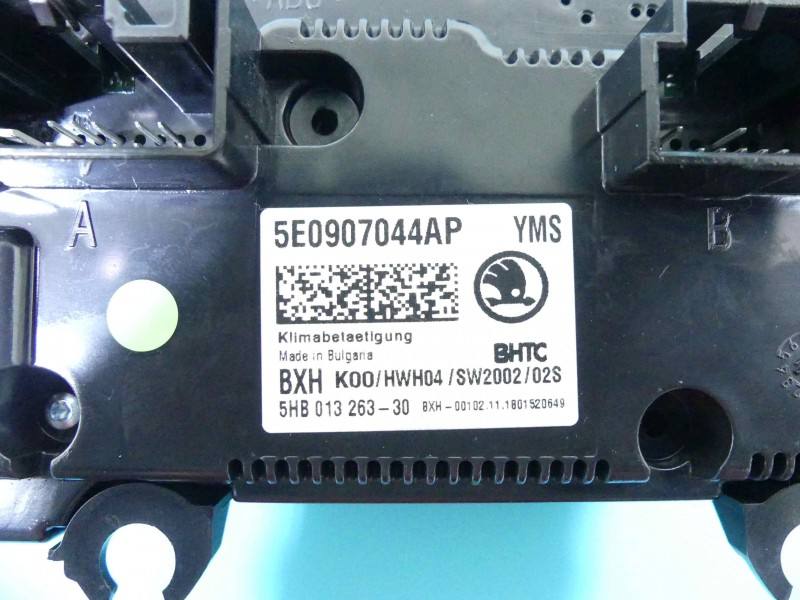 Блок керування пічкою клімат Skoda Octavia 3 5E0907044AP — фото деталі 3
