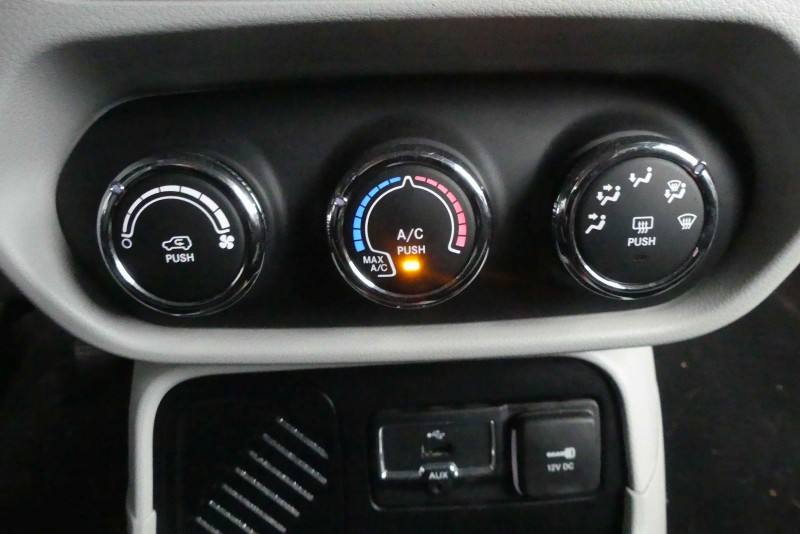 Блок керування пічкою клімат Jeep Renegade 07356349040