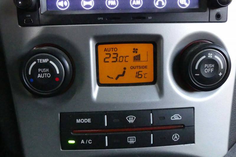Блок керування пічкою клімат Kia Carens 97250-1D750WK