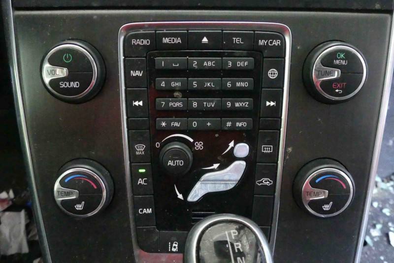 Блок керування пічкою клімат Volvo V60 31398065 — фото деталі 5