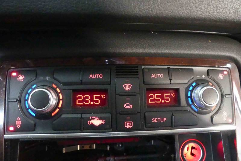 Блок керування пічкою клімат Audi A8 D3 4E0820043