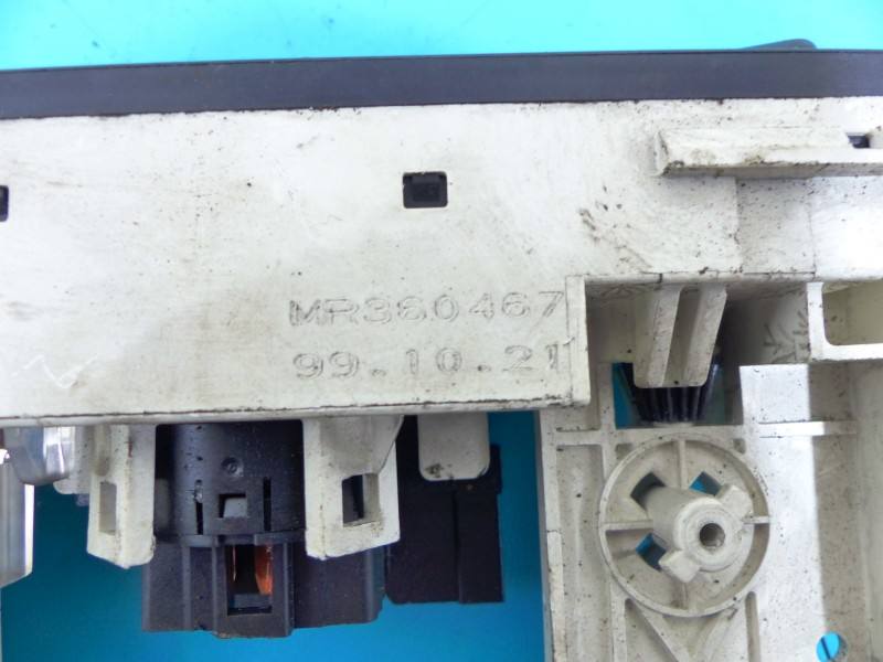 Блок керування пічкою клімат Mitsubishi Carisma MR360467 — фото деталі 3