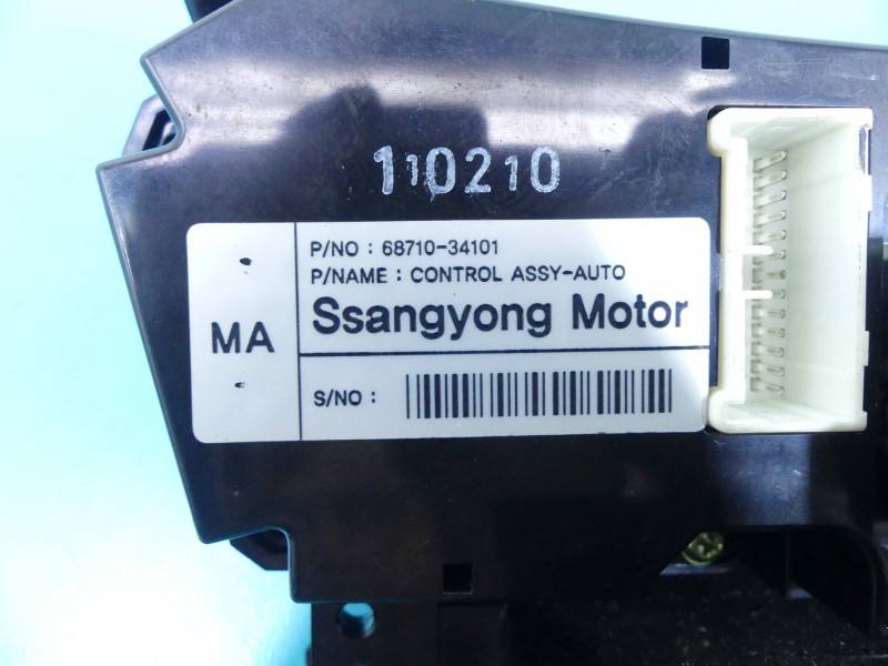 Блок керування пічкою клімат Ssangyong Korando 68710-34101 — фото деталі 4
