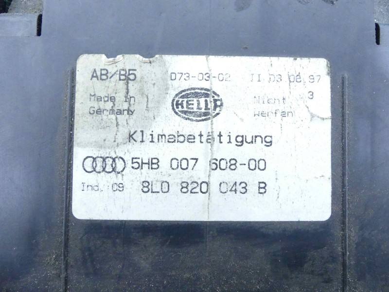 Блок керування пічкою клімат Audi A3 8L 8L0820043B — фото деталі 4