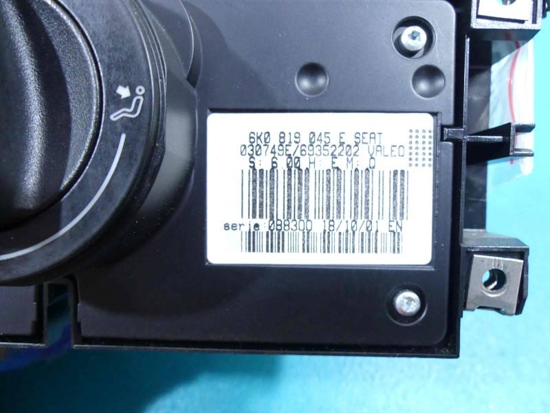 Блок керування пічкою клімат Seat Ibiza 6K0819045E — фото деталі 2