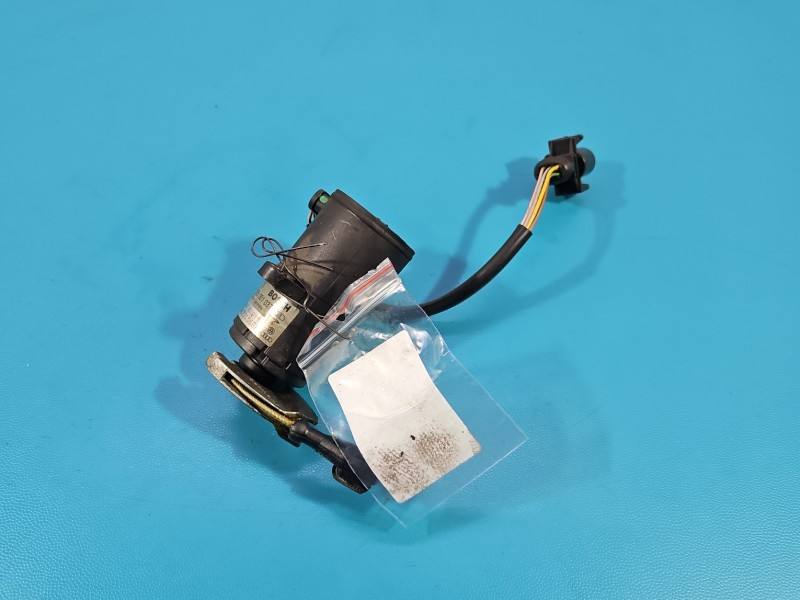 Педаль газу потенціометр Volkswagen Passat B4 0205001037