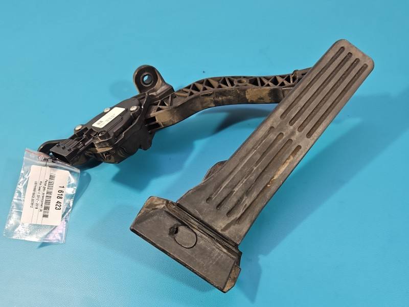 Педаль газу потенціометр Kia Ceed A10032700A6100