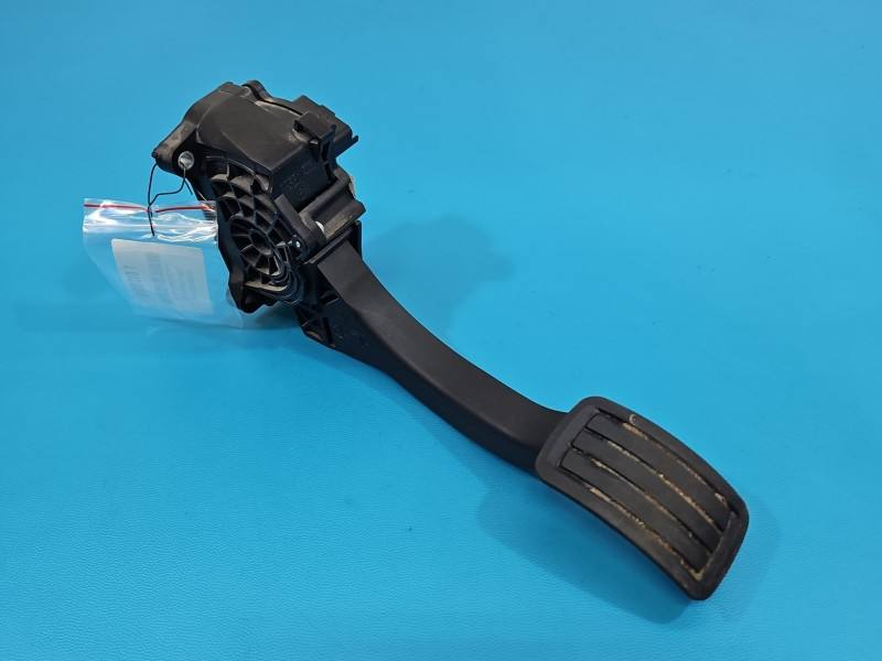 Педаль газа потенциометр Peugeot Expert 9674829780