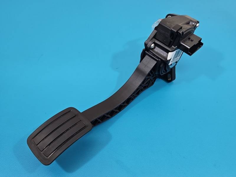 Педаль газа потенциометр Peugeot 5008 9836042080