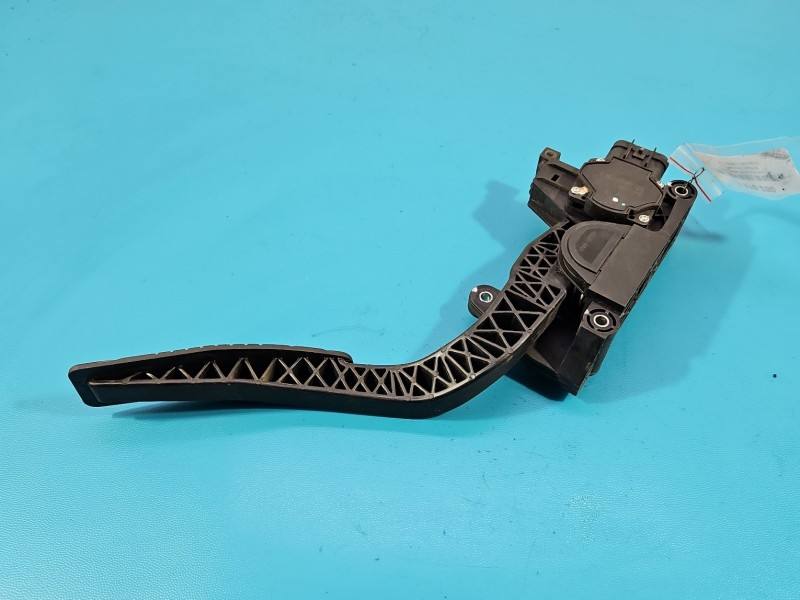 Педаль газа потенциометр Chevrolet Captiva 96625893