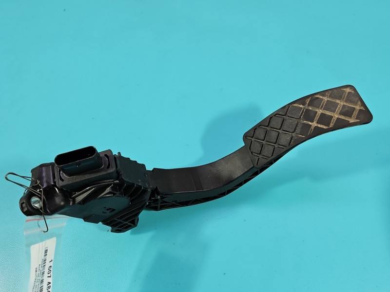 Педаль газу потенціометр Audi A5 8T 8W1723523