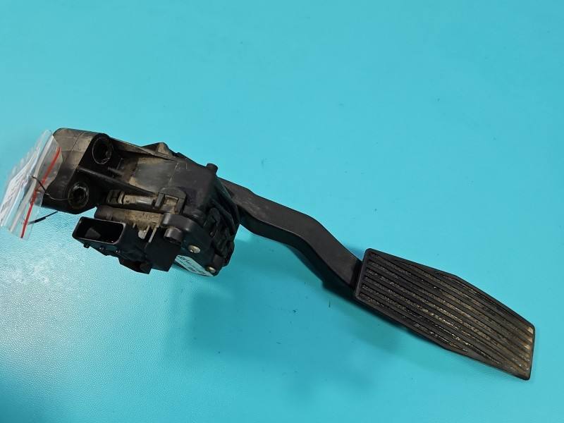 Педаль газу потенціометр Opel Astra H 9157999BL