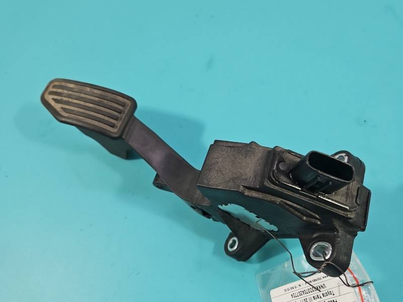 Педаль газу потенціометр Toyota Yaris 3 78110-0D110