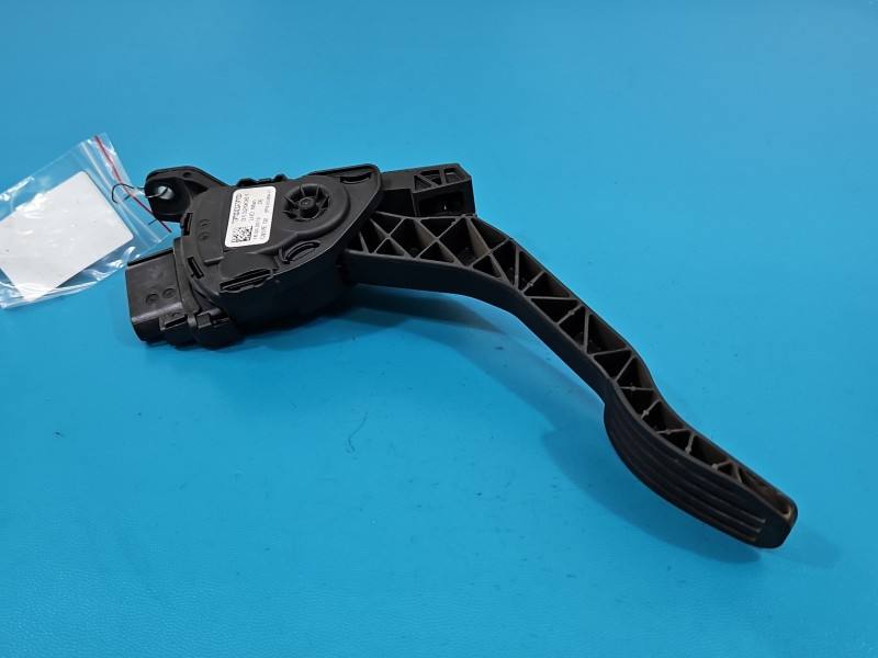 Педаль газа потенциометр Volvo XC60 31329061