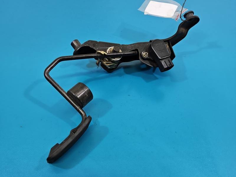 Педаль газу потенціометр Toyota Rav4 89281-33010